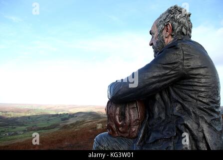 Sitzende Figur von Sean Henry vom 25. Oktober 2017 Stockfoto