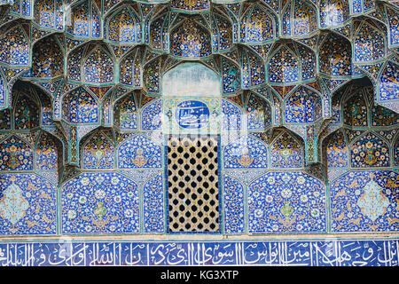 Details von Scheich lotfollah Moschee in Isfahan, Iran Stockfoto