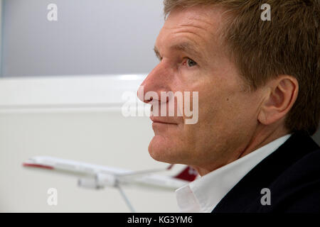 Ex Formule 1 coureur Thierry Boutsen in seinem Büro in Monaco Ville Stockfoto