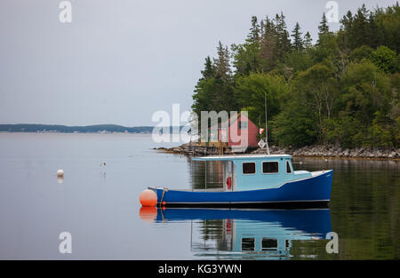 Nova Scotia, Kanada - 30. August 2017: Finihsed ihre Arbeit für den Tag, Fischerboote und Fischkutter sitzen in kleinen Fischerdörfern entlang der Sou gebunden Stockfoto