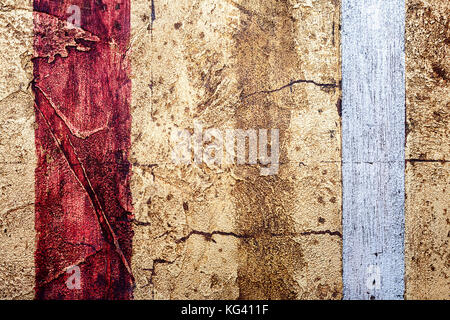 Rot mit goldenen und silbernen holprigen Wand stuck Textur Hintergrund Stockfoto