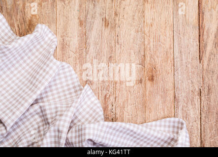 Tischdecke auf ein weißes Holz- Tabelle, Ansicht von oben. backcground Stockfoto