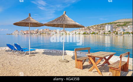 Stadt Stadt Strand in Saranda, Albanien Stockfoto