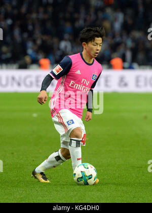 Berlin, Deutschland. Oktober 2017. Tatsuya ITO (HH), Fussball 1. Bundesliga, 10. Spieltag, Hertha BSC Berlin (B) - HSV Hamburg Hamburg (HH) 2:1, am 28.10.2017 in Berlin. |Nutzung weltweit Guthaben: dpa/Alamy Live News Stockfoto