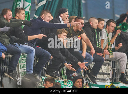 Frankfurt am Main, Deutschland. 3. November 2017. Die Fans verärgert mit ihrem Team eintracht frankfurt - SV Werder Bremen 2-1 Deutsche Fussball Liga Match in Frankfurt, November 03, 2017, Saison 2017/2018 © Peter Schatz/alamy leben Nachrichten Stockfoto