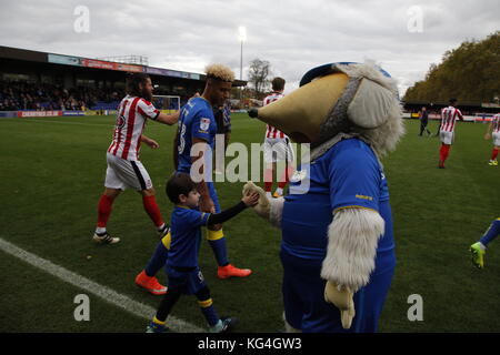 Kingston upon Thames, Surrey, Großbritannien. 4. November 2017. Die Teams auf dem Feld während der 1-0 nehmen Gewinnen für das Home Team an der AFC Wimbledon vs Lincoln City in der ersten Runde der Emirate FA Cup: motofoto/alamy leben Nachrichten Stockfoto