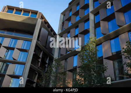 Äußere des neuen Bloomberg London Gebäude, von der Königin Victoria Street Seite gesehen, am 30. Oktober 2017, in der City von London, England. Stockfoto