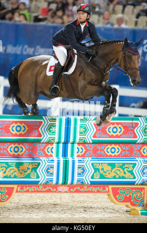 Olympische Spiele 2008, Hong Kong (Peking Spiele) August 2008, Kenneth Cheng (HKG) Reiten, Springreiten erste Qualifikationsrunde Stockfoto