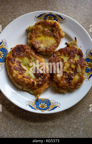 Kartoffelpuffer mit butterbad Diät Stockfoto