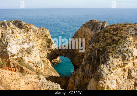 Ponta da Piedade, Nähe Lagos, bizarre Galle Formationen mit vielen Grotten Stockfoto