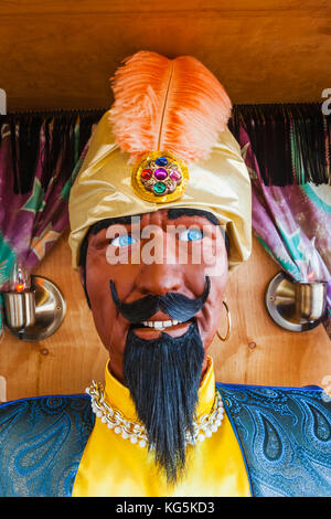 England, East Sussex, Eastbourne, Brighton Pier, Spielhalle, zoltar Wahrsagen Maschine Stockfoto