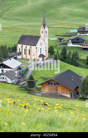 Die Pfarrkirche Kartisch im Gailtal, Kreis Lienz, Tirol, Österreich Stockfoto