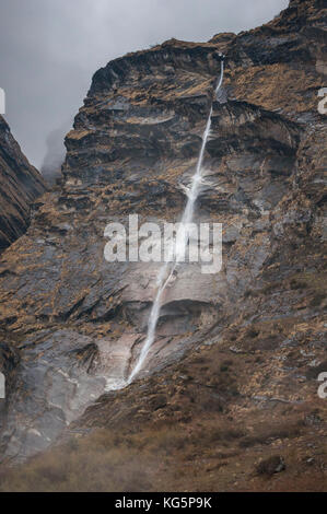 Himalaya Wasserfall, Annapurna region, Nepal, Asien Stockfoto