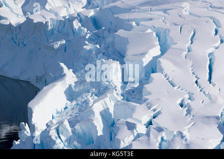 Auf einem Zerschrundeten Gletscher, Antarktis Stockfoto