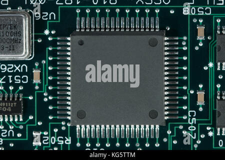 Computer Mainboard - Dual Inline Module, Surface Mounted Devices mit Grün, Rot, Blau - makroaufnahme Stockfoto