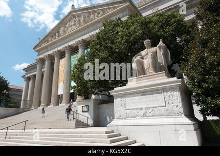 Die Vormundschaft Statue außerhalb der National Archives in Washington DC, USA. Stockfoto