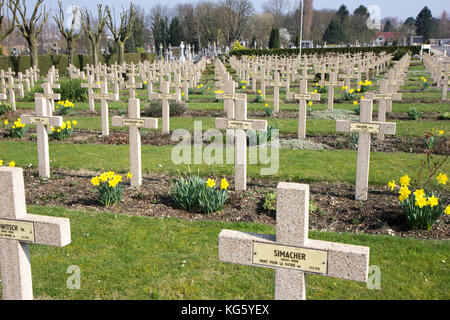 Gräber von Soldaten im Zweiten Weltkrieg gefallenen ich (eine) bei St. Rochus Friedhof. Stockfoto