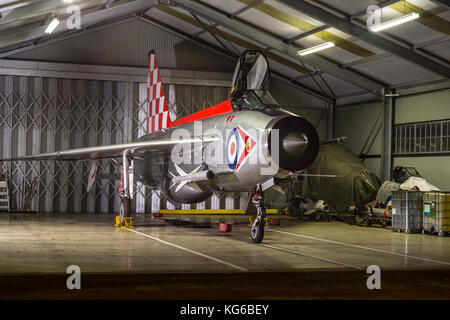 English Electric Lightning Flugzeuge geschossen in der Nacht im Rahmen einer Abendveranstaltung im November 2017, Bruntingthorpe, Leicestershire, Großbritannien Stockfoto