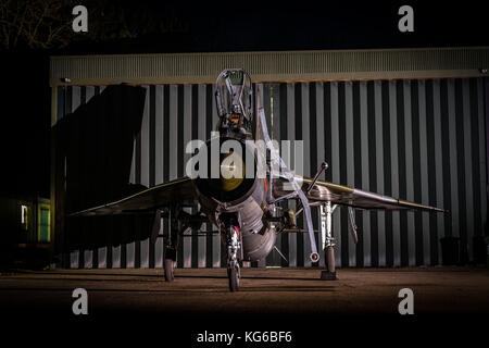 English Electric Lightning Flugzeuge geschossen in der Nacht im Rahmen einer Abendveranstaltung im November 2017, Bruntingthorpe, Leicestershire, Großbritannien Stockfoto