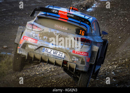 #1 Dani Sordo (esp) und Beifahrer marc Marti (esp) von Hyundai Motorsport den SHAKEDOWN der Rallye gb Runde der FIA World Rally Championship 2017 konkurrieren. © hugh Peterswald/alamy Stockfoto