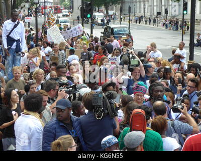 Camila Batmanghelidjh in Whitehall, die nach dem Zusammenbruch des Kids co september 2015 Stockfoto