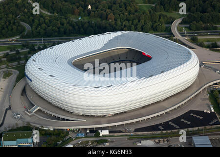 Luftbild der Allianz Arena Fußball-Stadion, München, Bayern, Deutschland Stockfoto