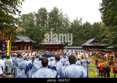 Nikko, Tochigi, Japan - November 1, 2019: historische Parade der Samurai Krieger zu Nikko Toshogu Schrein Herbst Grand Festival (Hyakumono-Zoroe Senni Stockfoto