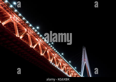 Low Angle View der Hängebrücke in der Stadt Chongqing, China Stockfoto