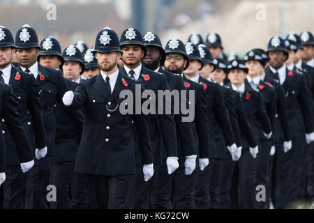 Polizei Rekruten auf Parade während der Metropolitan Police Service passing Out Parade, die staffelung von 182 neuen Rekruten aus der met der Polizei zu markieren Stockfoto