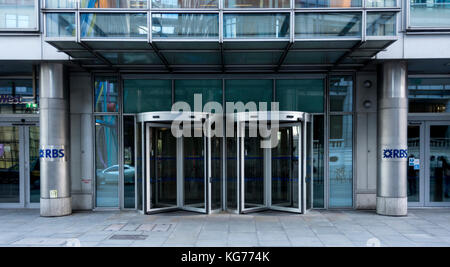 Der Eingang zum Gebäude der Royal Bank of Scotland, 250 Bishopsgate, London, England, Großbritannien. Stockfoto