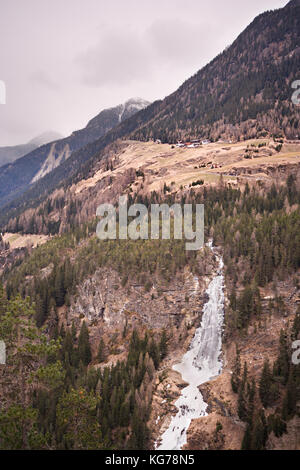 Lange Exposition der Stuibenfall in Tirol, Österreich. Stockfoto