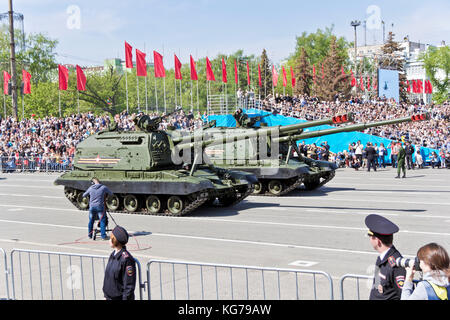 Samara, Russland - 9. Mai: russische Militär Transport an der Parade am jährlichen Tag des Sieges, Mai 9, 2017 in Samara, Russland. Stockfoto