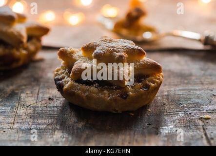 Traditionelle hausgemachte Kuchen hacken. Weihnachten Backen Stockfoto