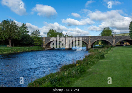 Tweed Bridge in der Stadt Peebles, 20 Meilen südlich von Edinburgh in den Scottish Borders Stockfoto