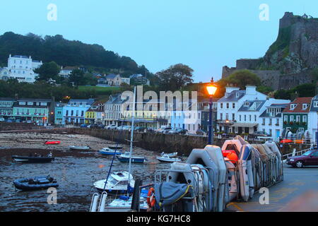 Hafen von Gorey, Jersey am frühen Morgen Stockfoto