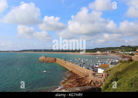 Anzeigen von grouville von Gorey Castle Stockfoto