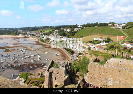 Anzeigen von Gorey Jersey von Mont Orgueil Stockfoto