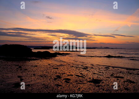 Fantastischer Sonnenaufgang über St Aubins fort, Jersey Stockfoto