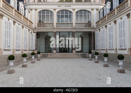 Epernay, Frankreich - Juni 13, 2017: Champagner Haus Moet Chandon an der Avenue de Champagne in Epernay, Frankreich. Stockfoto