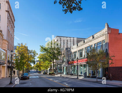 Die alte F W Woolworth speichern auf S Elm Street, Greensboro, North Carolina, USA. Das Gebäude beherbergt das International Civil Rights Center und Museum Stockfoto