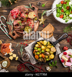 Weihnachten thematische Abendessen in Tabelle Stockfoto