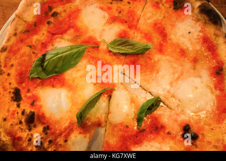 Nahaufnahme der Pizza Margherita Stockfoto