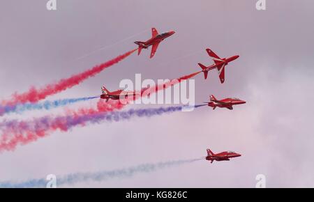 Die roten Pfeile Aerobatic Team durchführen an den 2017 Royal International Air Tattoo Stockfoto