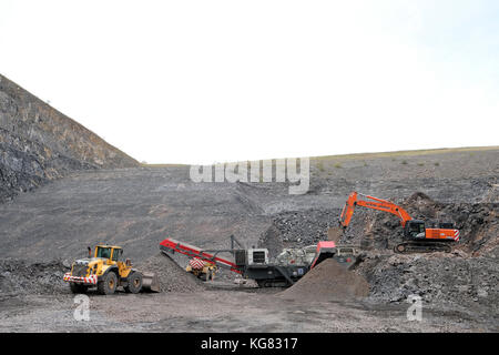 Oktober 2017 - Schwarz Minibus für Gäste Transport in die Tiefen der Steinbruch benutzt angestellt, Stockfoto