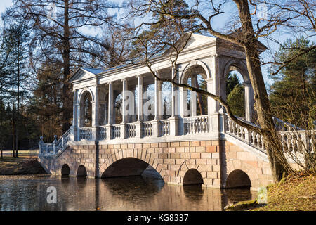 Saint-Petersburg, Russland - November 02, 2017: Marmor Brücke, sibirische Marmor Galerie in Catherine Park in Zarskoje Selo Stockfoto