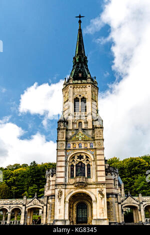 Domremy-la-Pucelle (Frankreich, Lothringen): Geburtsort von Joan d'Arc; Gedenkstätte und Kirche Stockfoto