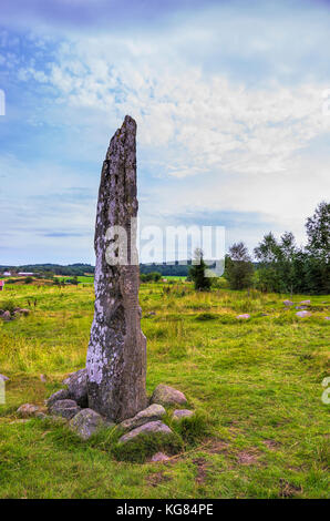 Der Hoga rune Stone (Hogastenen) auf Orust, Bohuslän County, Schweden. Stockfoto