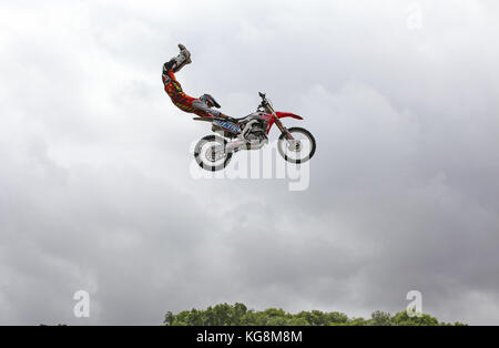 Stunt motocross Antenne Anzeige Stockfoto