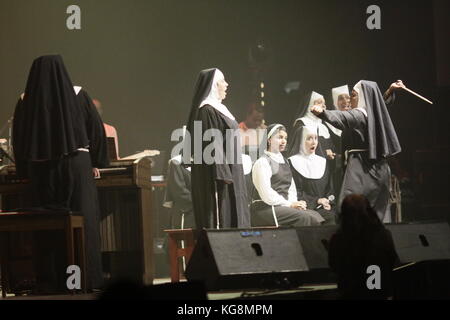 Sister Act ist ein amerikanischer Comedy-Film aus dem Jahr 1992 Stockfoto