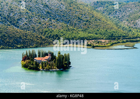 Insel Visovac Kloster in Nationalpark Krka - Dalmatien, Kroatien Stockfoto